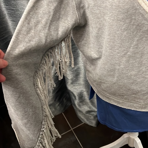 Free People Oversized Fringe Sleeve Sweatshirt Size XS - Picture 4 of 8